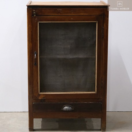 Nice cabinet med mesh door