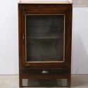 Nice cabinet med mesh door